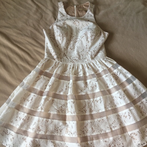 Aidan Mattox Dresses & Skirts - Aidan Mattox lace dress